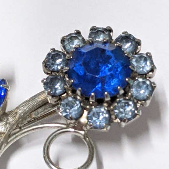 Something Blue! Vintage Rhinestone Brooch Gorgeous - Picture 2 of 5